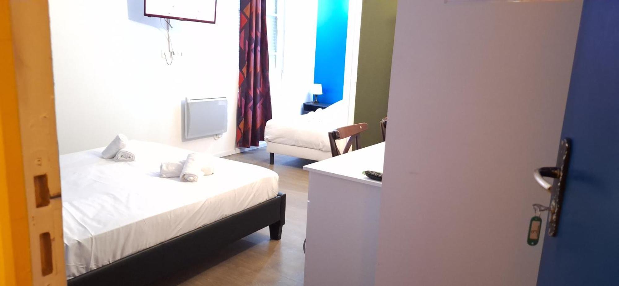 Hotel- Restaurant Le Saint Quentin Екстер'єр фото