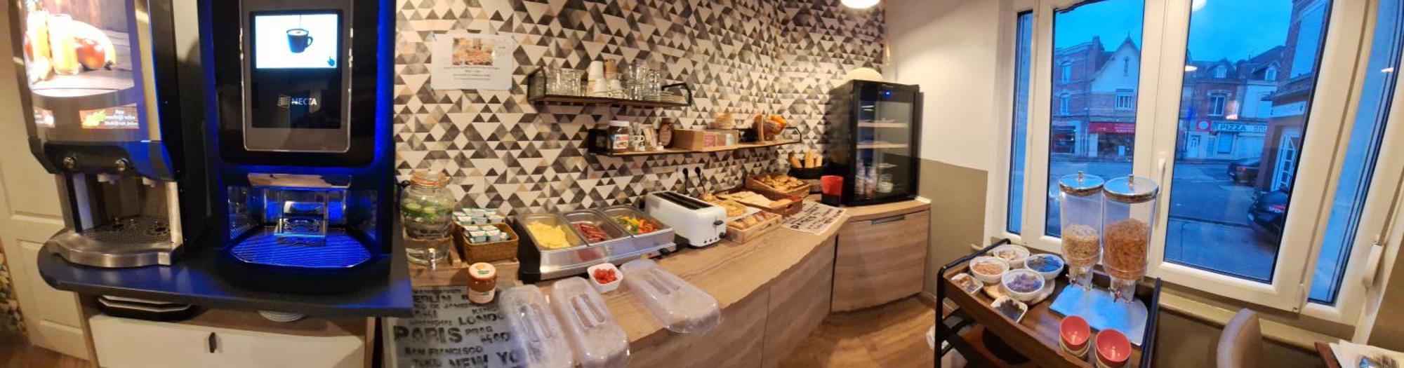 Hotel- Restaurant Le Saint Quentin Екстер'єр фото